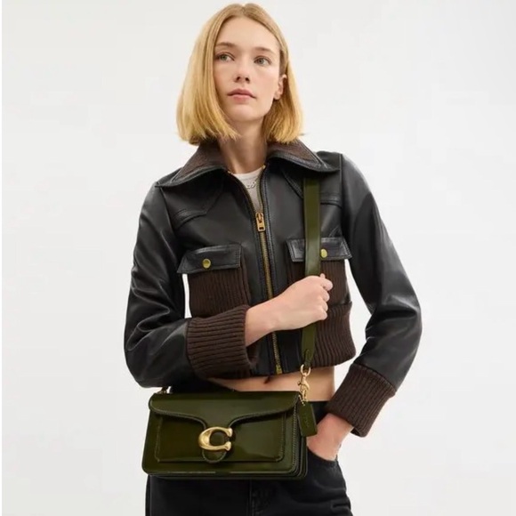 NWT Coach Olive Leather Shoulder Bag with Gold Accents - Picture 5 of 5